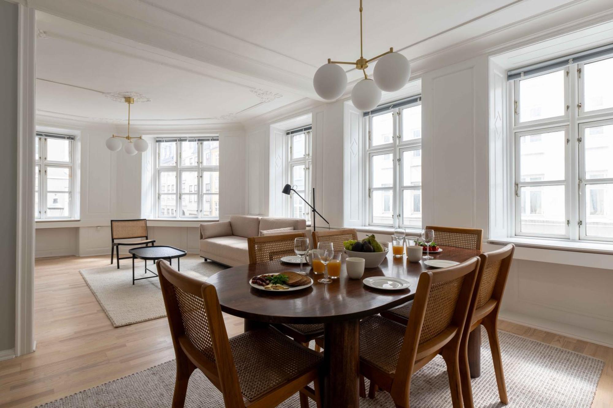 Spacious Tivoli Gardens Apartment W 3 Bedrooms كوبنهاجن المظهر الخارجي الصورة